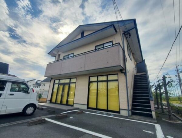 駐車場３台以上完備！お車利用者にうれしい綺麗な貸店舗！